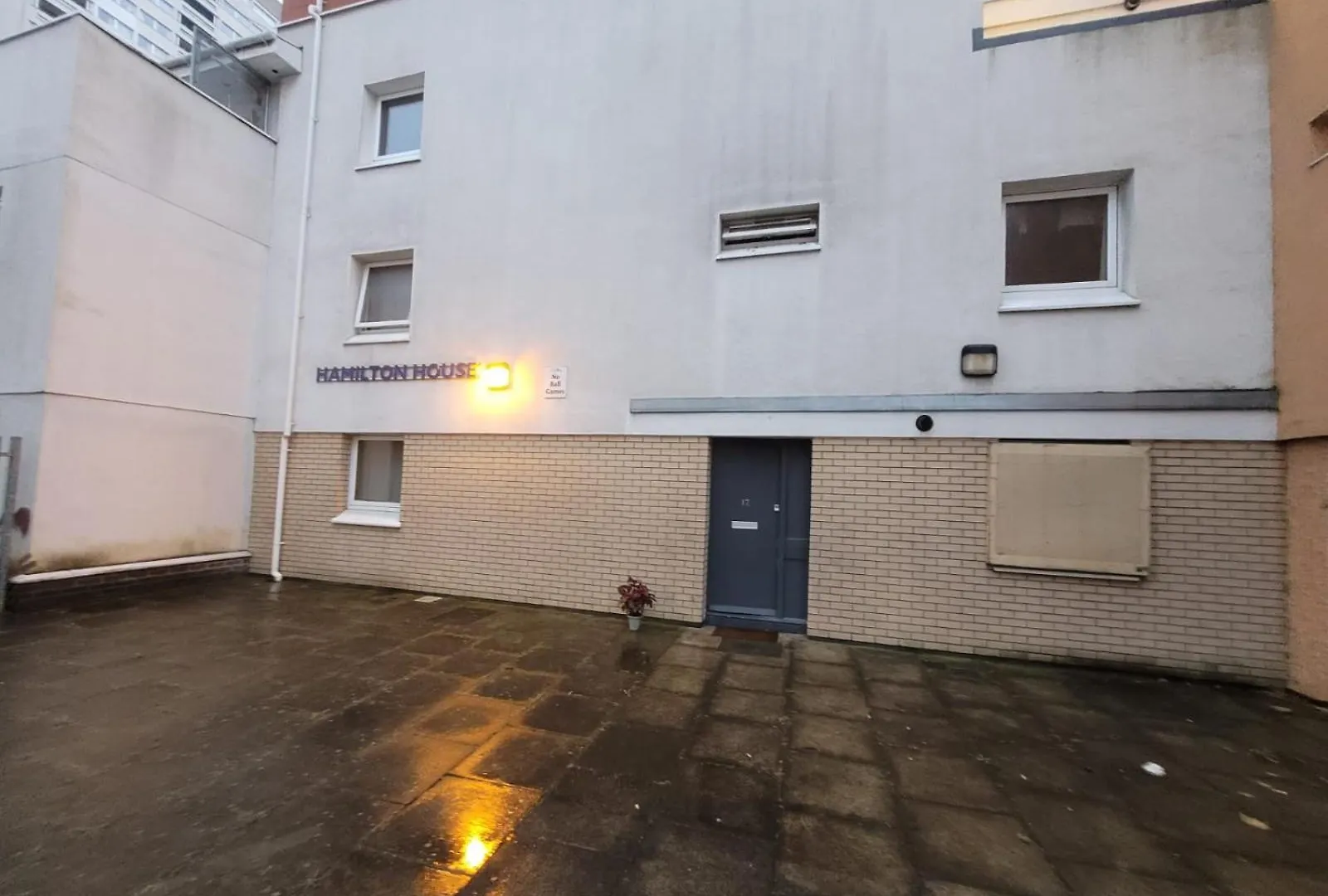 Guest house Egholiday London